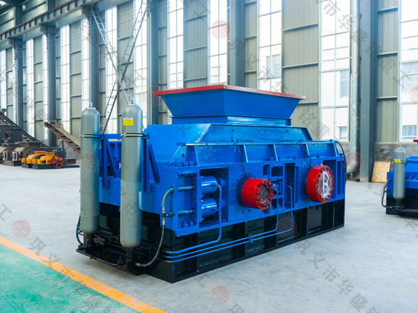 碳材料(liao)破(po)碎機(ji)