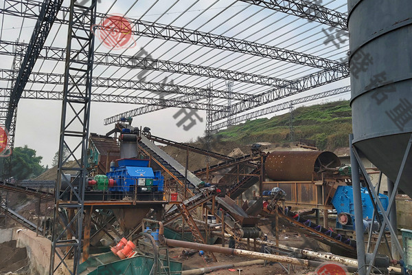 對輥製砂(sha)機(ji)圖(tu)片(pian)