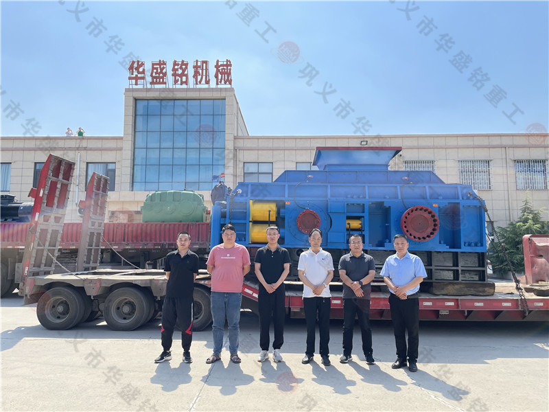 河(he)卵(luan)石(shi)製(zhi)砂機
